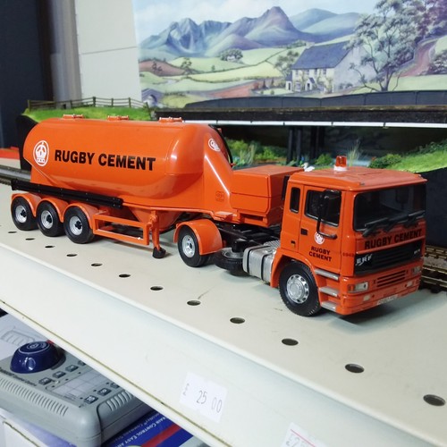 Corgi 74901 erf powder tanker - corgi, tanker-