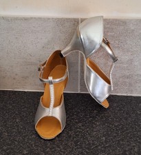 NEW * GIRLS SILVER T BAR DANCE