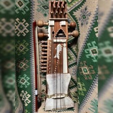 Sarangi - Indian short-necked lute