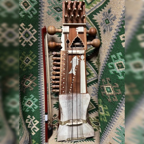 Sarangi indian short necked - indian, short-necked