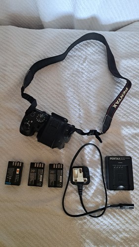 Pentax black digital slr - black,