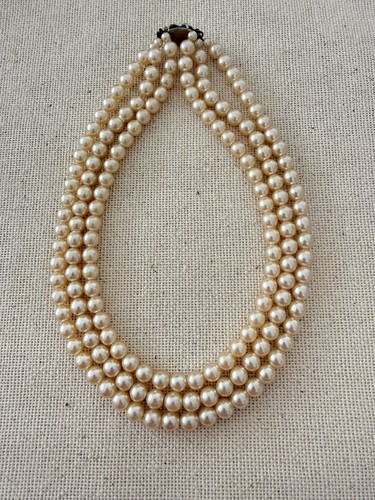 Vintage three row - faux, ivory