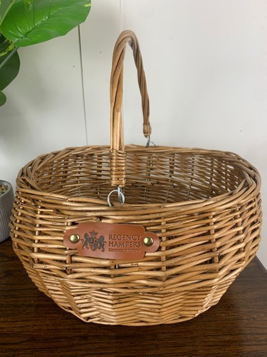 Vintage style regency hampers - vintage,