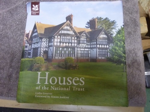 Houses the national trust - of,