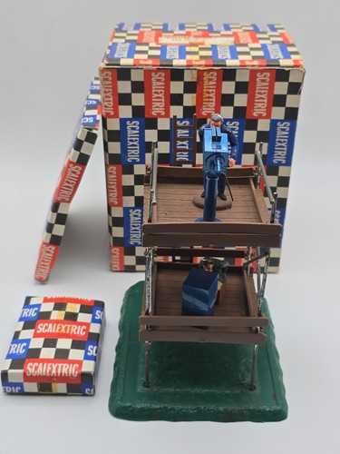 Vintage scalextric building - vintage,