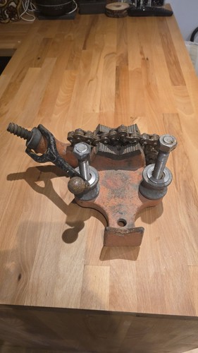 Chain pipe vise - chain,