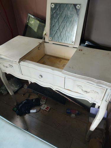 Dressing table with mirror - table,
