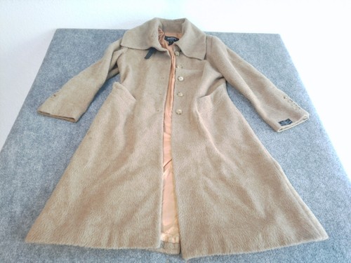 Regency size 70s coat - size,