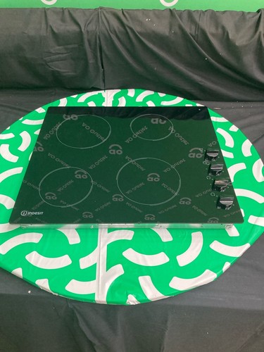 Indesit 58cm ceramic - 58cm, hob
