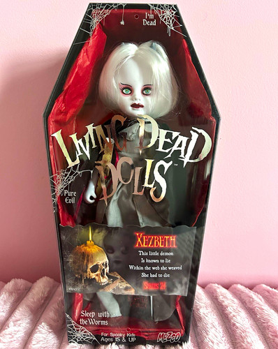 Mezco living dead dolls - mezco,