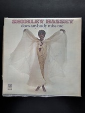 Shirley Bassey Does Anybody
