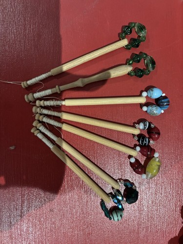 Wooden lace bobbins with - 7,