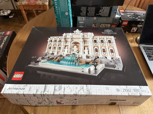 Lego architecture trevi - lego,