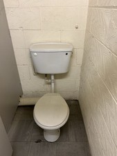 Men's Complete Bathroom / Urinal / Toilet / Cubicle