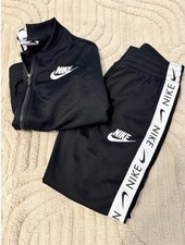 Nike Girl’s Track Suit Set