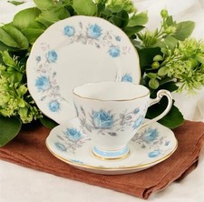 Beautiful Vintage Blue Roses Roslyn Fine Bone China Teacup Trio