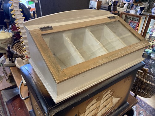 Vintage great storage - vintage, display