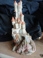 Lilliput Lane Castle Of The Red Knight