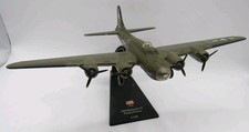 1:144 Boeing B-17F Flying
