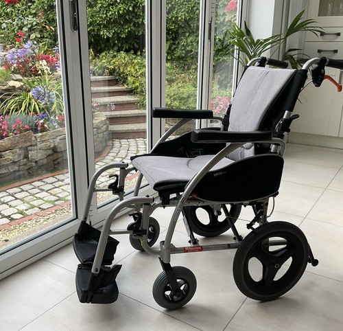 Lightweight folding wheelchair - lightweight,