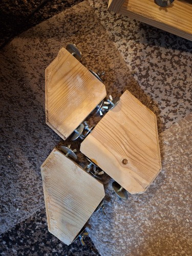 Mixed size wooden corner - wooden,