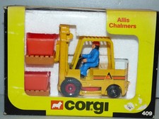 Corgi Toys 409 Allis Chalmers Fork Lift Truck yellow with driver   1:36 scale