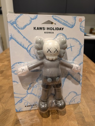Kaws holiday korea companion - kaws:holiday,