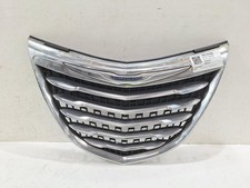 2013 CHRYSLER YPSILON 5 Door Hatchback Front Centre Chrome Grille Grill