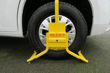 Milenco M16 Morhome wheel clamp