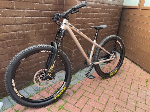 Commencal meta - ht, am