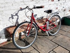 Bicycle Giant Expression N3 Ladies/Unisex/"Dutch" Adult Bike, Red, 3 gears