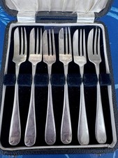 Antique Cased Set of 6 Solid