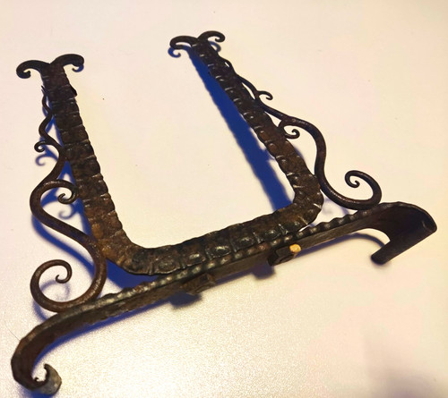 Pair cast iron scroll display - cast,