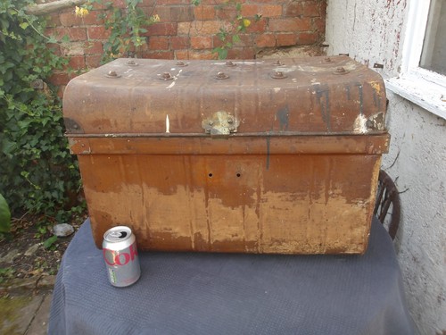 Vintage metal trunk - vintage,