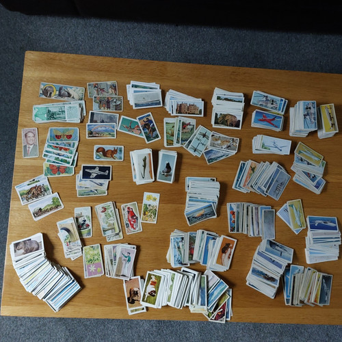 Lot tea cards priory lyons - lot,