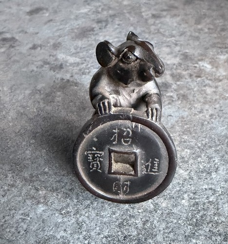 Netsuke style carved mouse - netsuke,