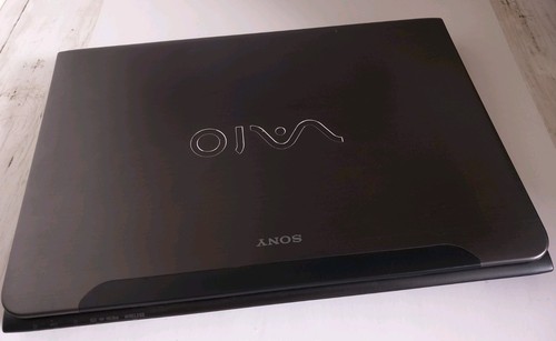Sony vaio series sve14aa11w - e,