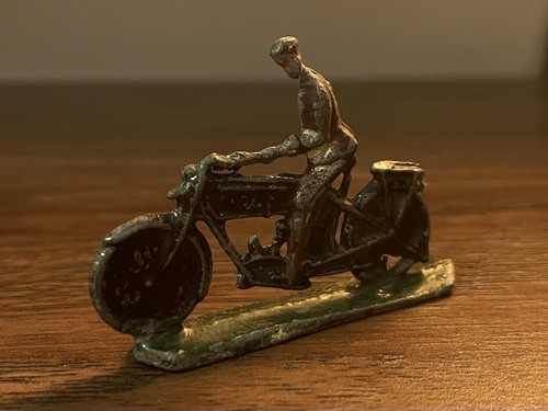 Antique painted lead soldier - painted,
