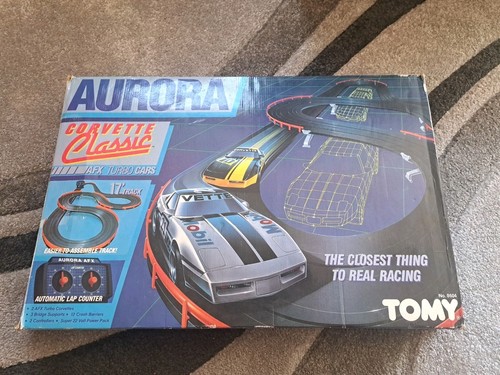 Vintage tomy aurora corvette - ,