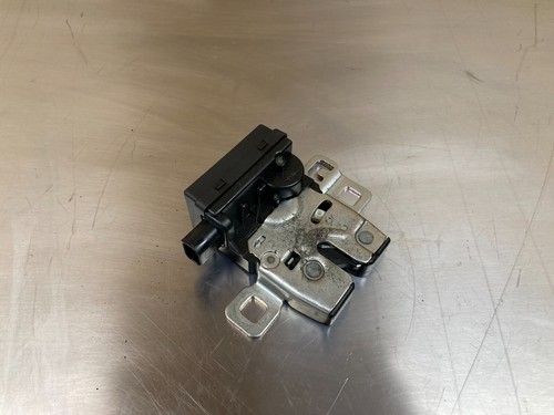 Mini cooper tailgate latch
