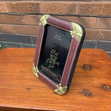 LEATHER PHOTO FRAME FREESTANDING 6” X 4.5” WITH METAL CORNERS
