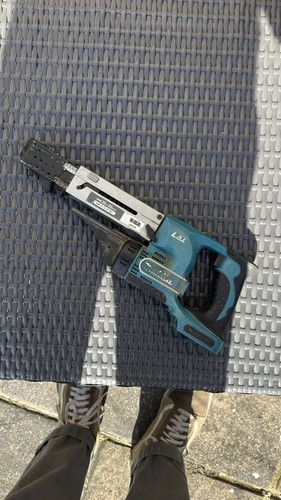 Makita cordless auto feed - makita,