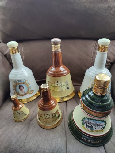Vintage wade bell whisky - bell's,