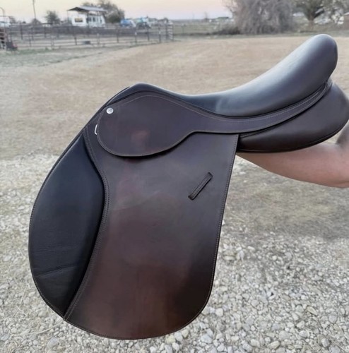 Bates caprilli jumping close - bates,