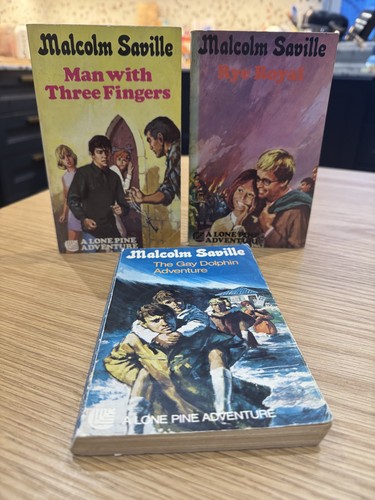 Malcolm saville paperback - 3,