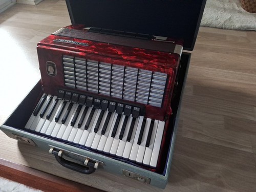 Accordion used world champion - accordion,