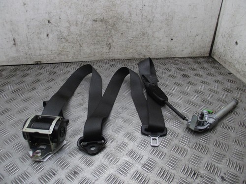 Vauxhall corsa left - d,