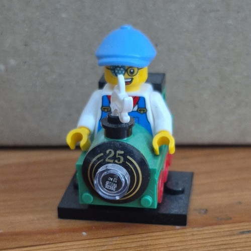 Lego minifigures series - lego,