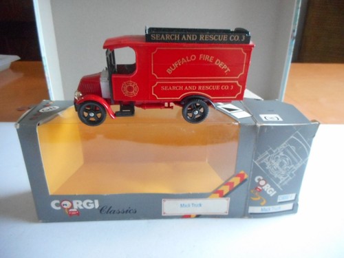 Corgi d906 mack truck - mack,