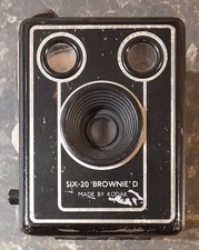 Vintage Kodak 6-20 Brownie D